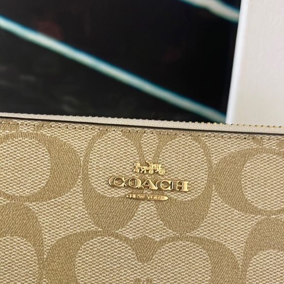 Coach Long Zip Around Wallet In Signature Canvas - Picture 2 of 9